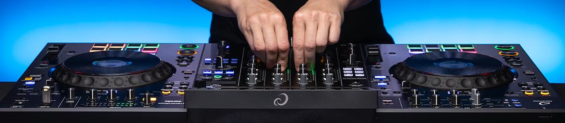 DJ Software and DJ Controller