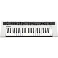 Yamaha Reface CS Synthesizer Thumbnail 2