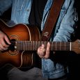 Ortega OSCU-2 Echtleder Gitarrengurt „natural brown flora“ Thumbnail 4