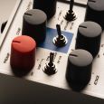 Universal Audio UAFX Max Preamp & Dual Compressor Pedal Thumbnail 6