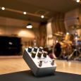 Universal Audio UAFX OX Stomp Dynamic Speaker Emulator Thumbnail 7