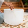 MEINL Sonic Energy Crystal Singing Bowl white-frosted 12"/30cm F3 Herzchakra Thumbnail 2