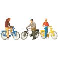 10515 Stehende Radfahrer am Bahnübergang 1:87 Thumbnail 1