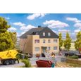 130755 H0 Mehrfamilienhaus Thumbnail 3