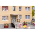 130755 H0 Mehrfamilienhaus Thumbnail 5