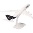 611930 Lufthansa Boeing 747-8 Intercontinental - new 2018 colors (1:250) Thumbnail 4