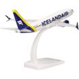 614641 Icelandair Boeing 737 Max 8 - yellow tail stripe (1:200) Thumbnail 3