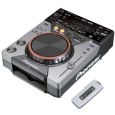 Pioneer CDJ 400 + 2 GB USB Stick Thumbnail 1