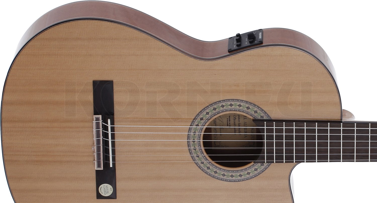 Miguel Almeria 10-CFEQ Premium Konzertgitarre | Musikhaus
