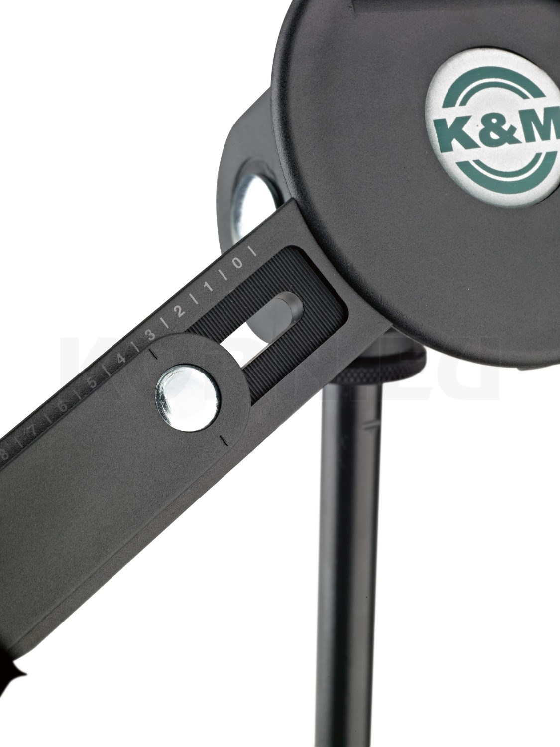 K&M 19790 Universal Tablet-Halterung – Für Tablets 22–33 Cm Höhe, Stufenlos Neigbar, Mit 3/8" Stativgewinde