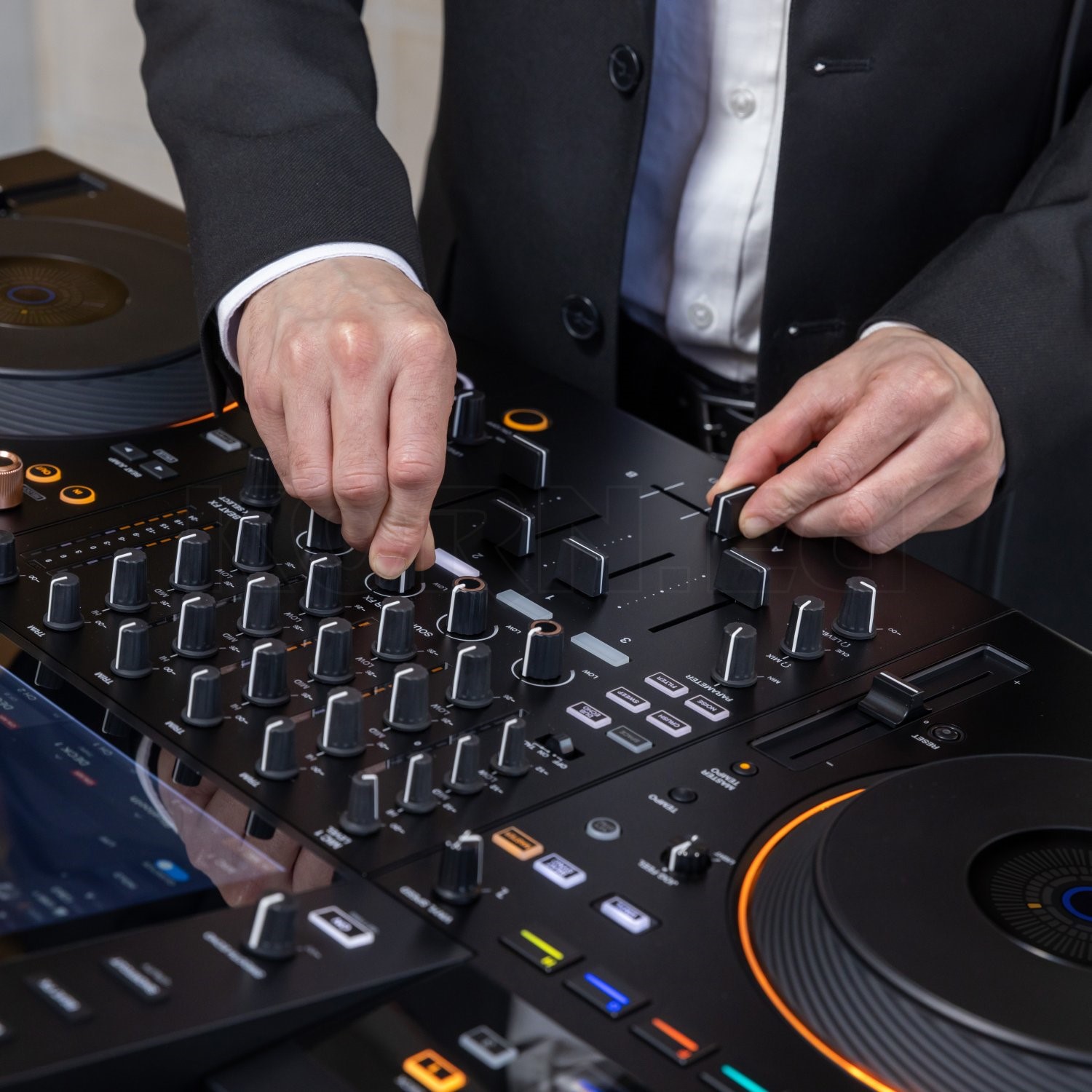 Pioneer DJ OPUS Quad DJ Controller music store
