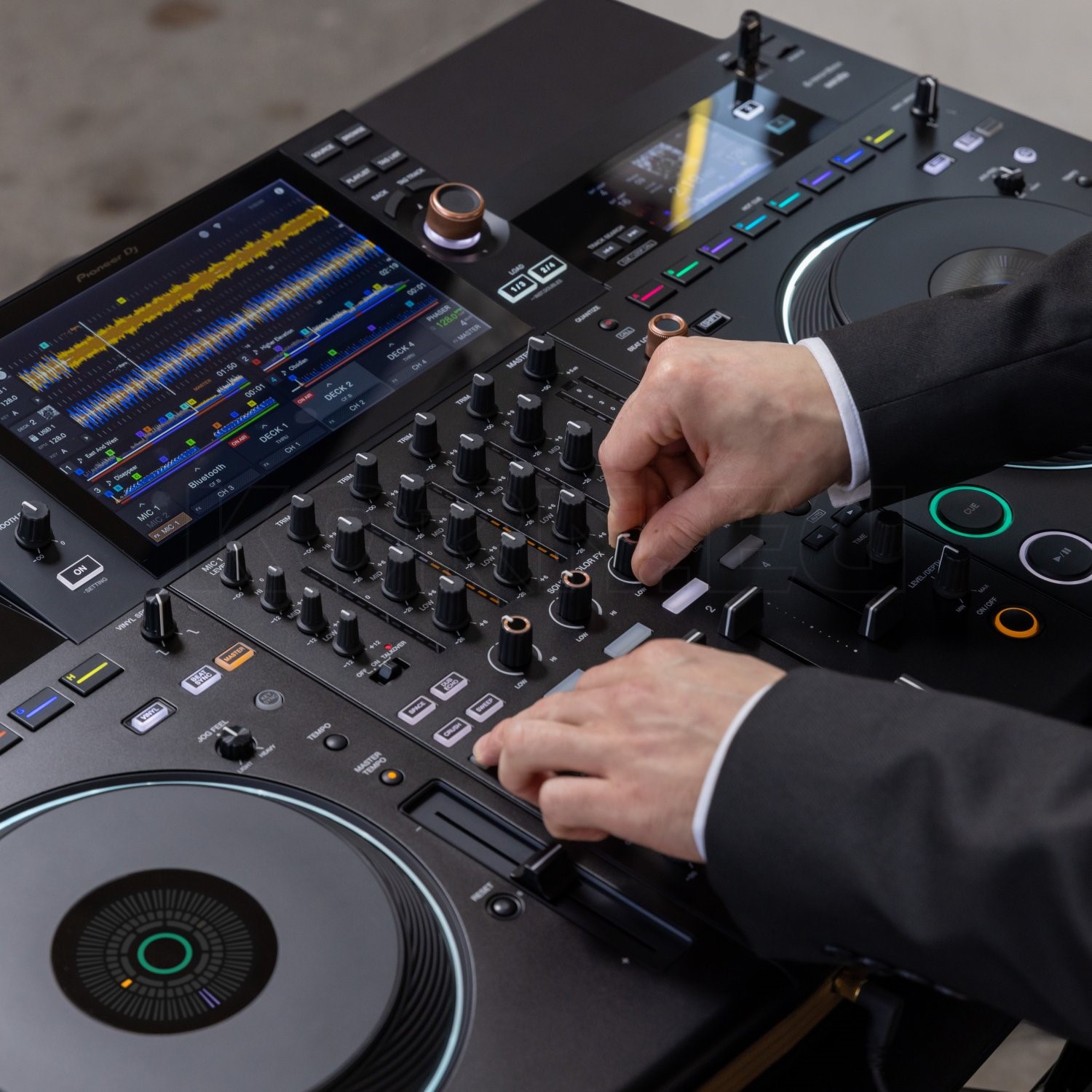 Pioneer DJ OPUS Quad DJ Controller