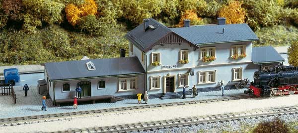 Auhagen 11329 Bahnhof Radeburg - H0 Modellbau Gebäude