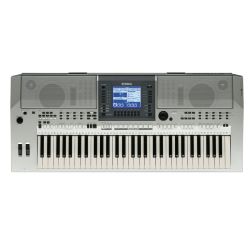 Yamaha PSR S700