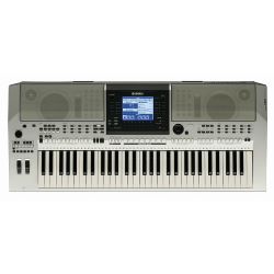 Yamaha PSR OR700