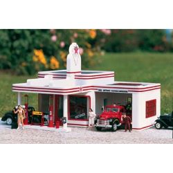 62251 Tankstelle und Werkstatt