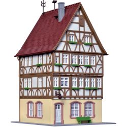 38903 H0 Fachwerkhaus am Markt in Miltenberg