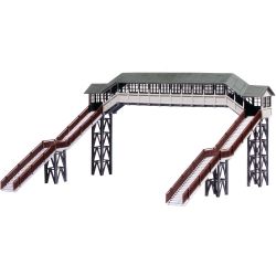 120198 Überdachte Fußgängerbrücke