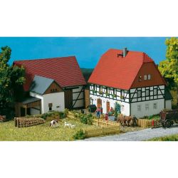 11350 Kleines Gehöft