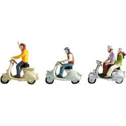 15910 Motorrollerfahrer
