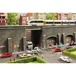 48055 Mauer extra lang, Steinmauer