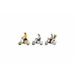 36910 Motorrollerfahrer