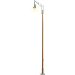 6061 Bahnhofsleuchte mit Holzmast