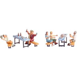 15832 Biergarten, 6 Figuren und Zubehör