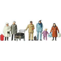 14038  Reisende in winterlicher Kleidung 1:87
