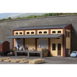 11436 Lagerhaus-Halbrelief