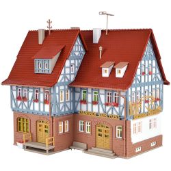 43637 H0 Gasthof zur Post mit LED-Beleuchtung, Funktionsbausatz