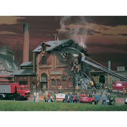 45601 H0 Brennende Fabrik mit Flack
