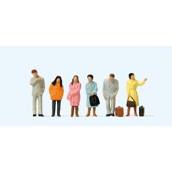 14121 Wartende Reisende