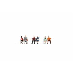 47130 Sitzende, 6 Figuren (ohne Bänke)