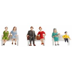 47131 Sitzende, 6 Figuren (ohne Bänke)