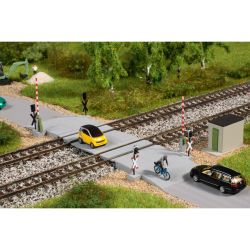 44649 Bahnübergang-Halbschranke