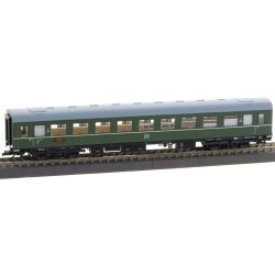 95626 Reisezugwagen 2. Klasse mit Buffetabteil B4gre der DR, Ep. III