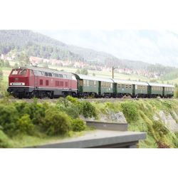 43180-01 Zugset BR218 mit drei 4-achsigen Umbauwagen
