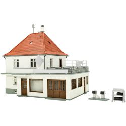 38202 Wohnhaus mit Werkstatt