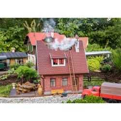 331091 Brennendes Klinkerhaus