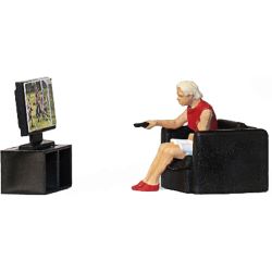 28259 Vor dem Fernseher