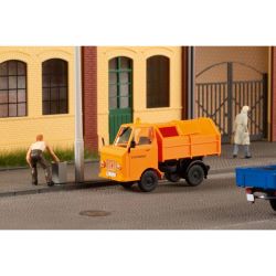 41672 Multicar M22 mit Abfallsammelbehälter