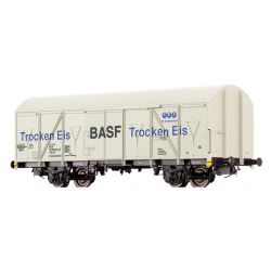 67812 Gedeckter Güterwagen Gbs-uv 253 "BASF Trocken Eis" der DB, Ep. IV