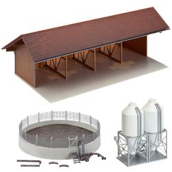 130584 Geräteunterstand, Güllegrube und Futtermittelsilos
