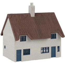 131322 H0 Wohnhaus mit Strohdach