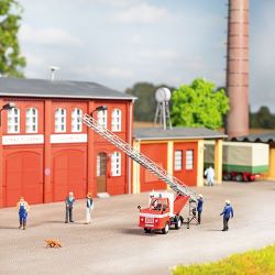 41688 H0 Multicar M22 Feuerwehr Drehleiter