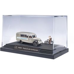 51854 H0 Robur Garant K 30, MAW Werke Magdeburg mit HIMO-Fahrer