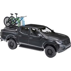 53724 H0 Nissan Navara mit 2 Fahrrädern