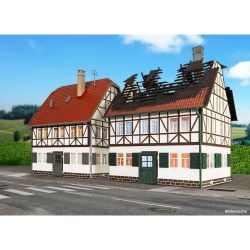 65011 G Abgebranntes Haus