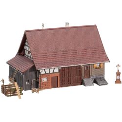 130536 H0 Kleines Bauernhaus